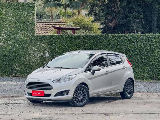 FORD FIESTA 1.6 TITANIUM PLUS HATCH 16V FLEX 4P POWERSHIFT FORD FIESTA 1.6 TITANIUM PLUS HATCH 16V FLEX 4P POWERSHIFT